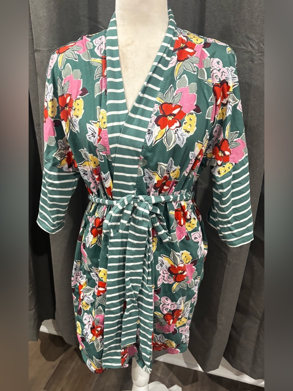 Pact Women's Staycation Floral Short Robe M/L Green Daybloom Stripes Cotton